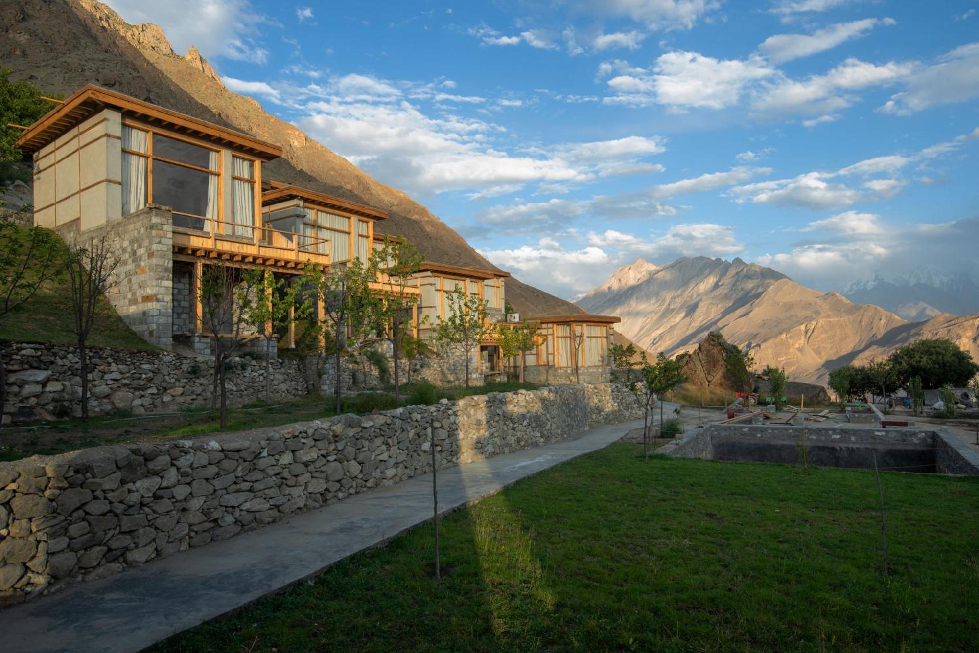 The Rihla Hunza - Managed By Luxus Hotel Karimabad  Exterior photo